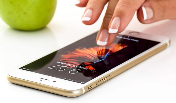 Mobiltelefoner allt dyrare visar ny statistik – 5G en orsak