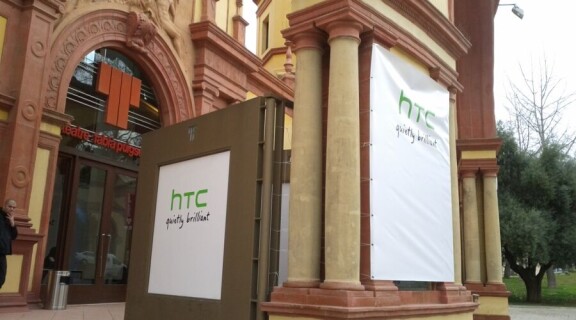 Direktrapport: HTCs nya mobiler och Flyer