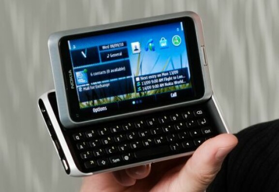 Första intrycket av nya Nokia E7