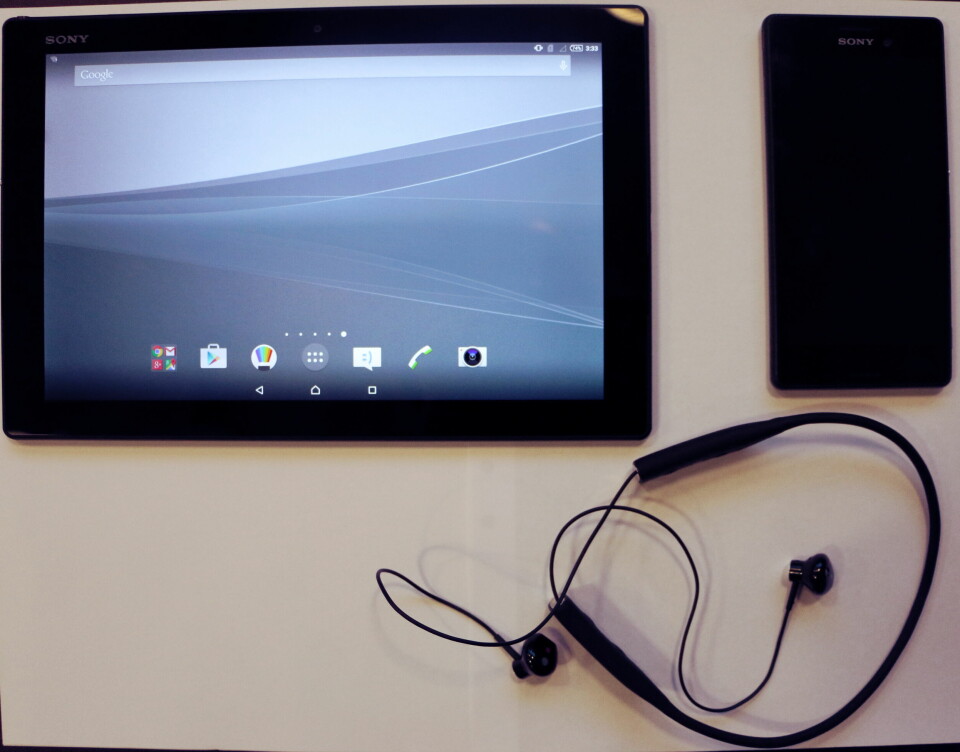 Sonys Xperia Z4 Tablet, M4 Aqua och Stereo Bluetooth Headset SBH70.