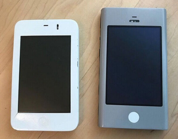 Två embryon till det som skulle komma att bli första generationens Iphone.